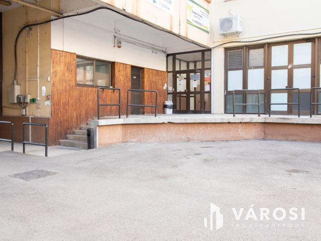 Csepel HÉV állomástól 2 percre 132 m2-es irodablokk kiadó