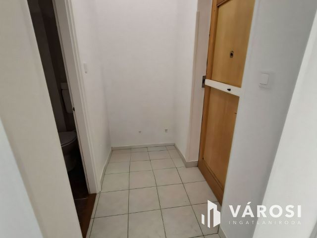 Csend,nyugalom és kevés szomszéd Szeged - Ősz utca elején