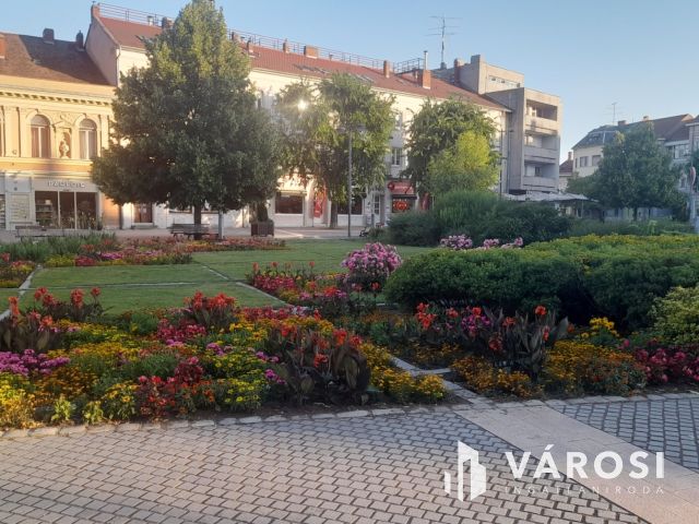 Szombathely Főterén felújított lakás