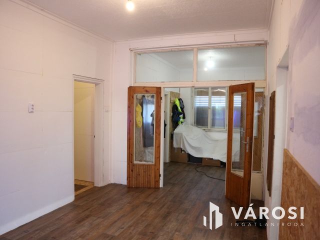 Rádóckölked 110m2 ház, nagy osztható telek ,jó elrendezés.